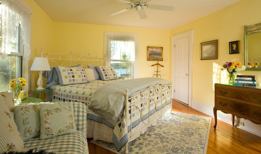 The Harbour Cottage Inn Southwest Harbor Bagian luar foto